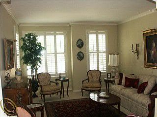 4th image of 3869 Hillsdale Dr