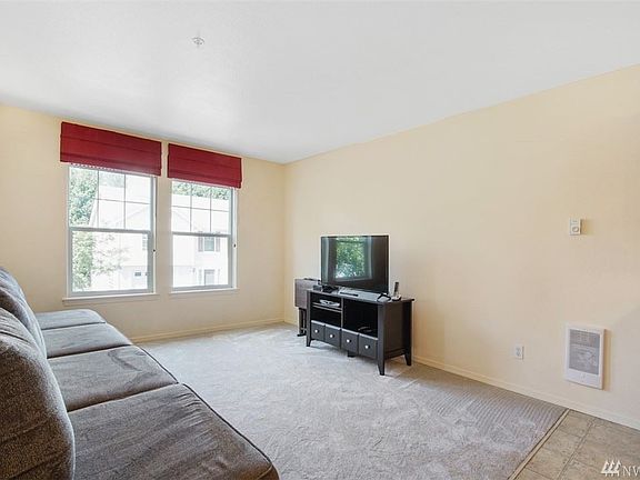 4th image of 10312 140th St Ct E Unit 44