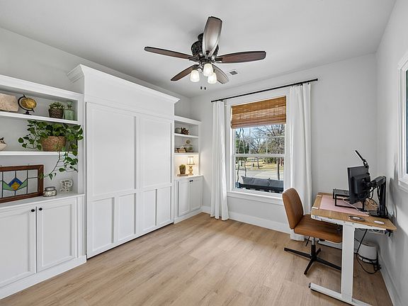 5th image of 624 Allbright Rd