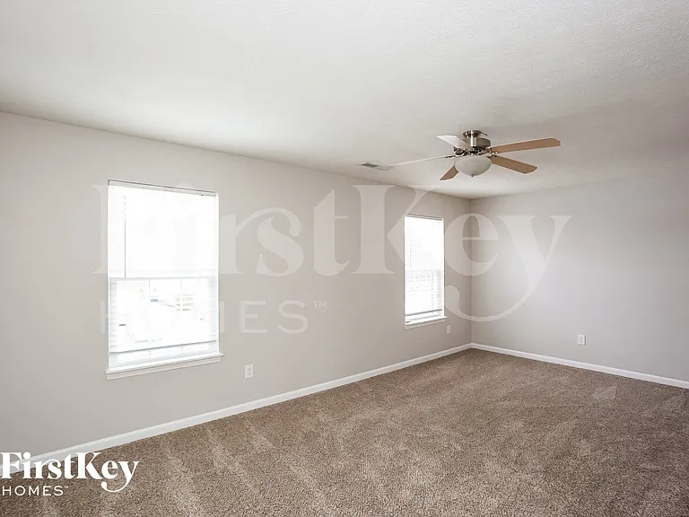 15515 Sibley Ln — Photo 5