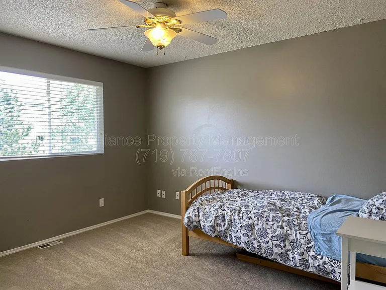 2825 Dristol Dr — Photo 24