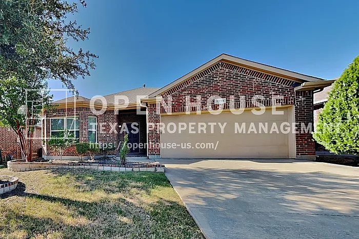 3 bed, 2.0 bath, 1590 sqft, $2,175 — Photo 1
