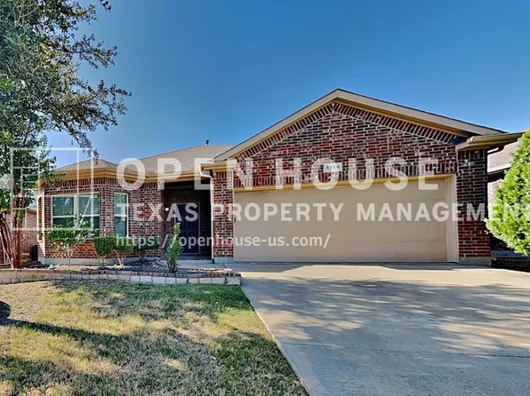 1716 Kachina Lodge Rd, Fort Worth, TX 76131