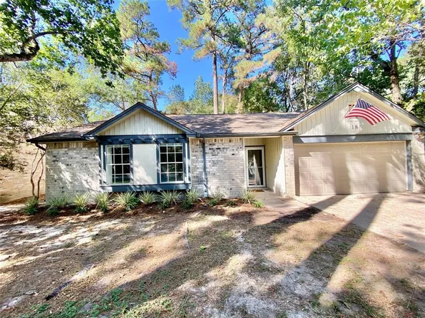 18 Edgewood Forest Court, The Woodlands, TX 77381
