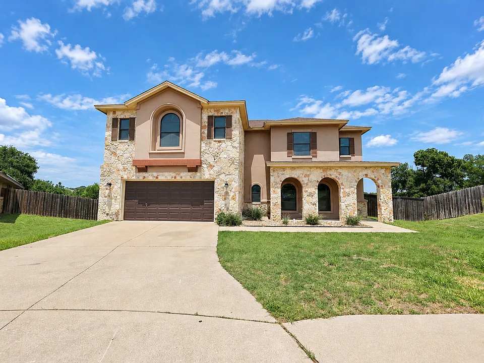 5405 Weeping Oak Dr