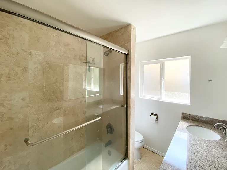 2215 Harriman Ln #A — Photo 13