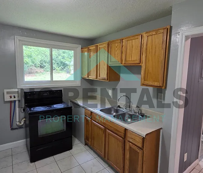 3211 Donnell St — Photo 6