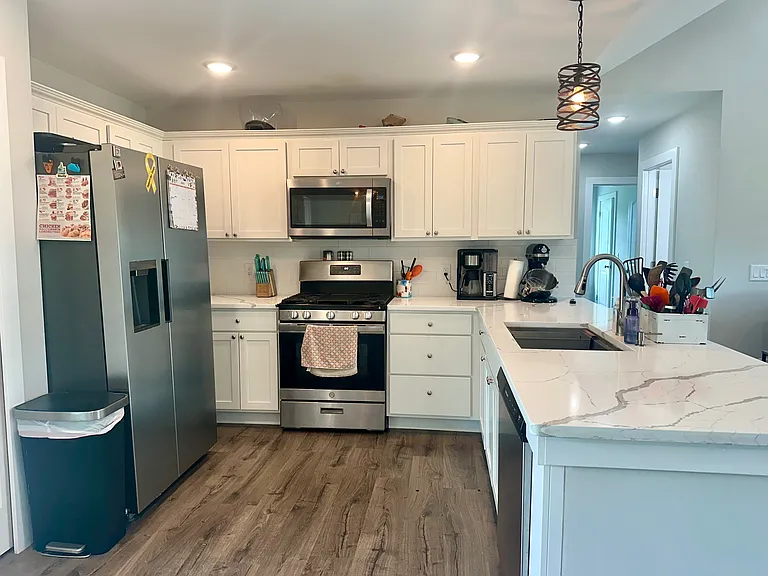4727 Basin St — Photo 3