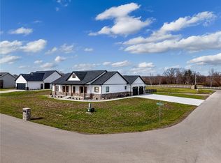 13212 Augusta National Dr, Effingham, IL 62401