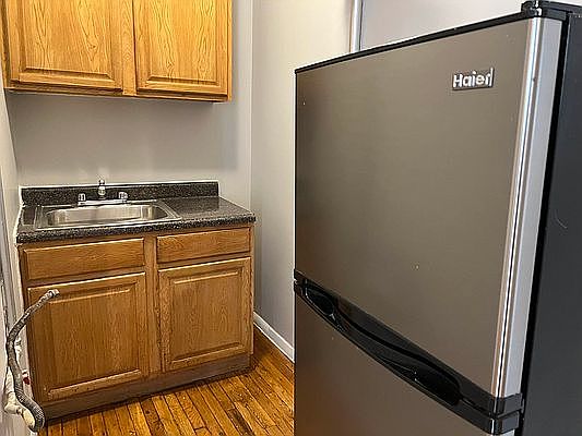 2nd image of 238 E 116th St APT 15