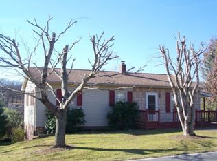 834 Greensboro Rd, Crumpler, NC 28617