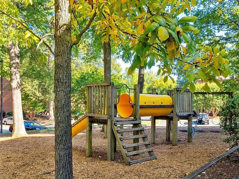 Neighborhood play set