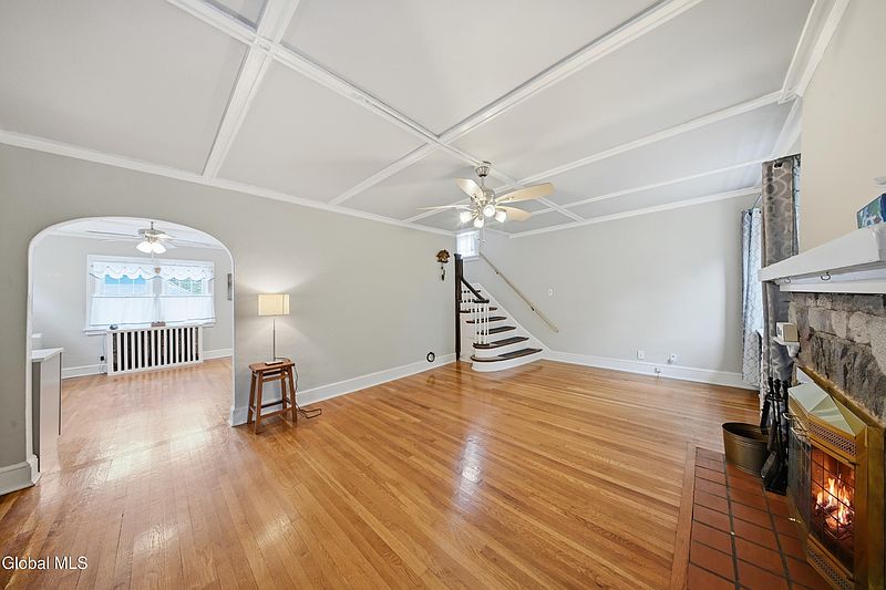 3rd image of 340 Marshland Court