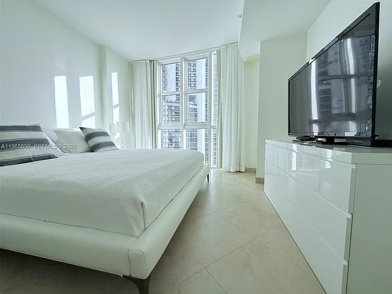 18201 Collins Ave #1501A — Photo 32