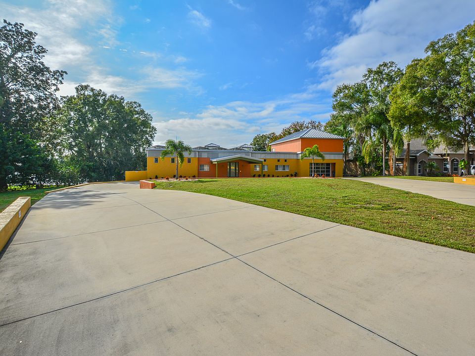 1st image of 2411 Cypress Gardens Blvd SE