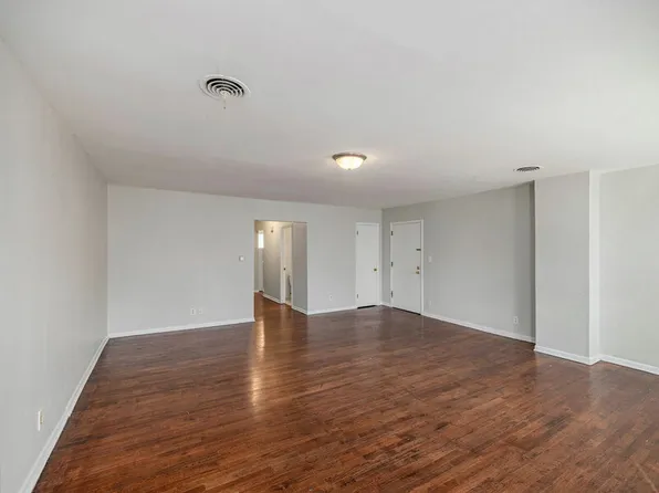 2426 1/2 S 16th St #7, Omaha, NE 68108