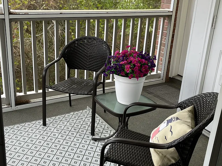 Hibiscus Dr — Photo 2