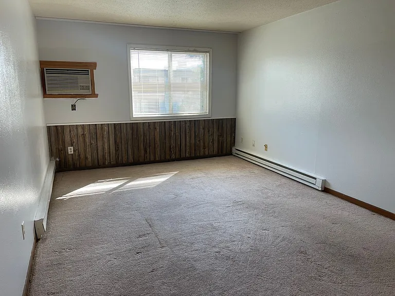 College Park Apartments — Photo 44