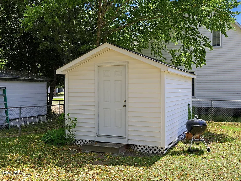 2117 Canyon Dr — Photo 38