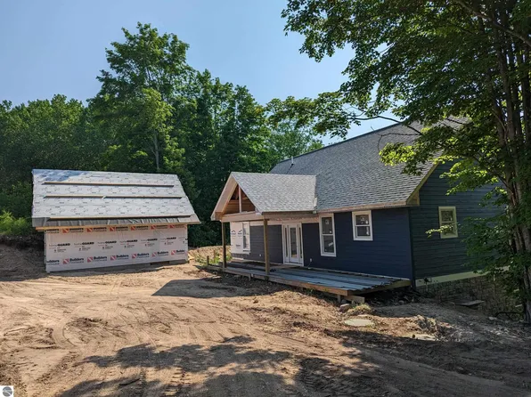 7417 Iron Horse Trl, Ellsworth, MI 49729