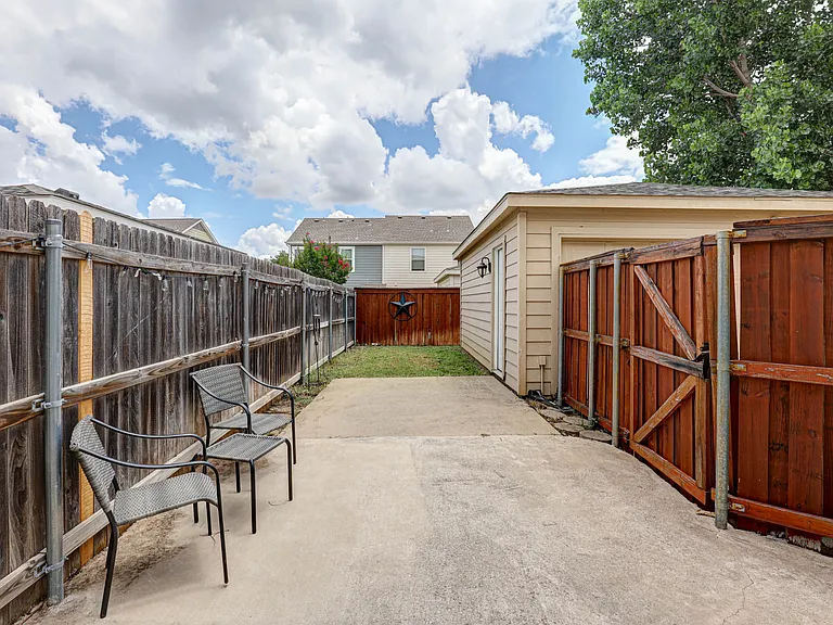 10716 Traymore Dr — Photo 27