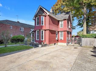 14723 35th Ave, Flushing, NY 11354
