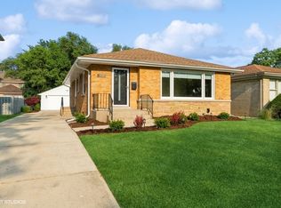 207 N Broadway Ave, Park Ridge, IL 60068