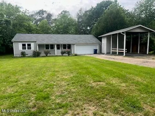 1313 N Jackson St, Brookhaven, MS 39601