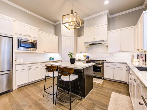 10918 Brookeshire Chase Ln, Houston, TX 77043