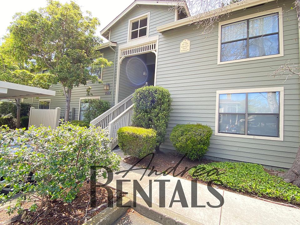 1st image of 102 Lakeshore Ct