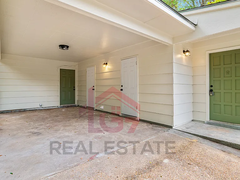 4112 Vassar Cir — Photo 2