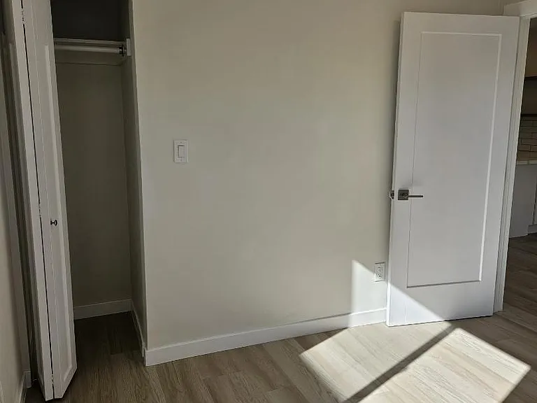 Unit Photo