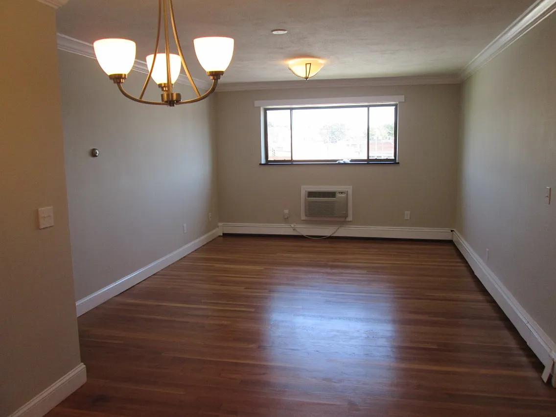 2 bed, 685 sqft, $2,450 — Photo 4