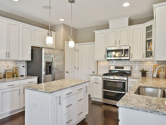 Images of the home are for illustrative purposes only and should never be relied upon