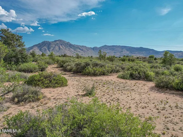 1040 W Phantom Creek Ln, Meadview, AZ 86444