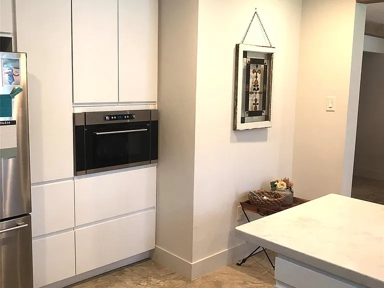 4715 Laurel St — Photo 4