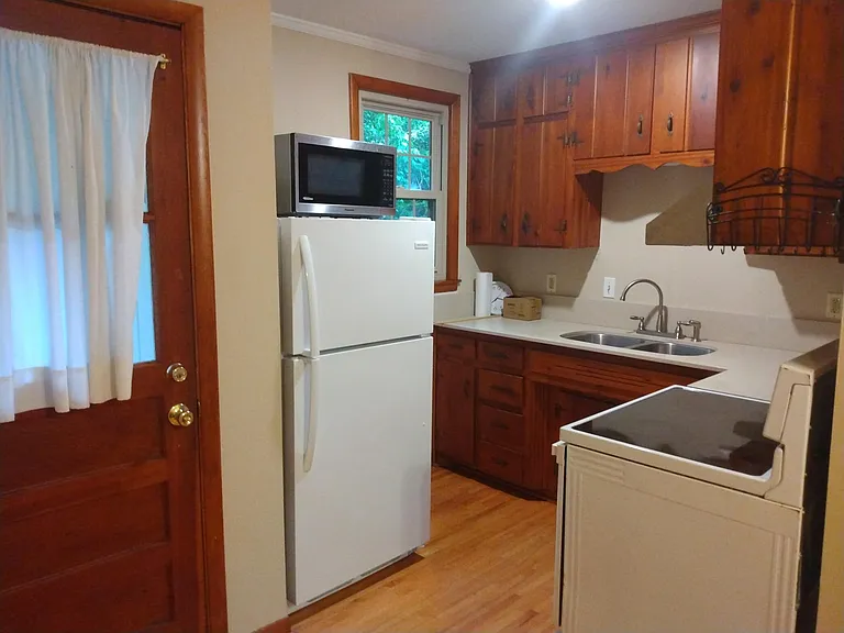 1002 Estes Rd #A — Photo 6