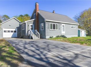 9 Williams Dr, Topsham, ME 04086