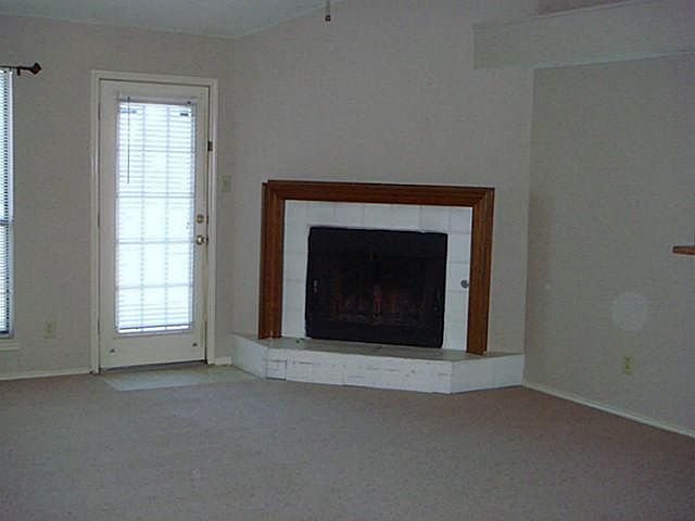 2nd image of 1537 Glenmore Dr