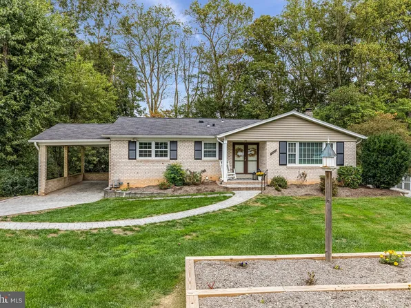 6801 Houndmaster Rd, Springfield, VA 22152