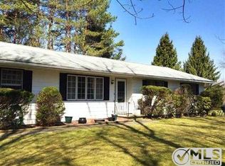 1 Tina Dr, Lloyd, NY 12528