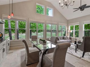 10180 Kinross Rd, Roswell, GA 30076