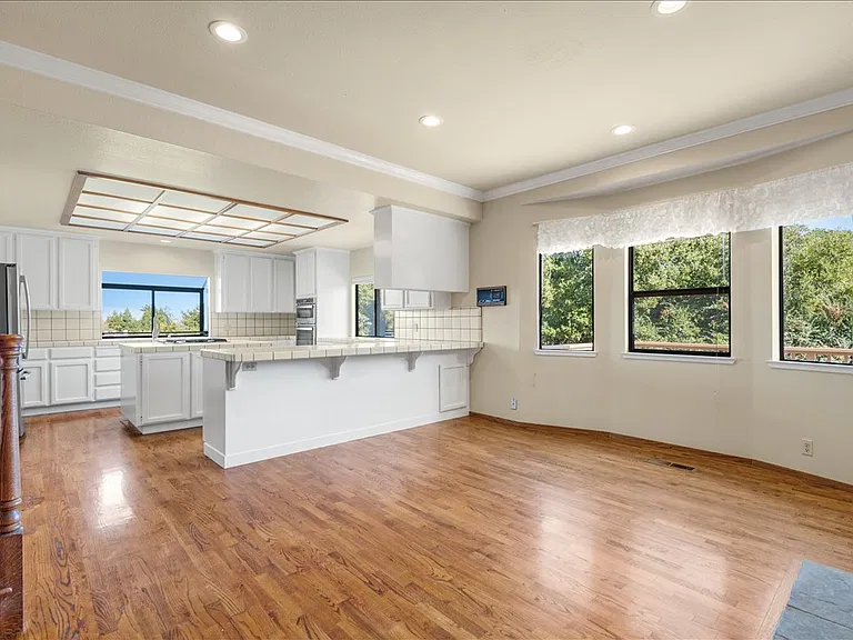 27220 Carrington Cir — Photo 13