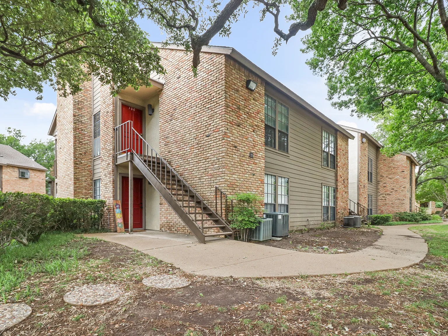 15221 Berry Trl Bldg: A Unit 108, Dallas; 75248 - 1 — Photo 1