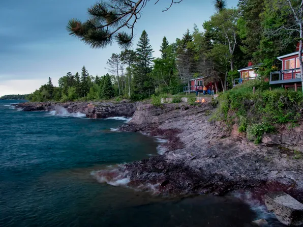 540-4 Old North Shore Ct, Two Harbors, MN 55616