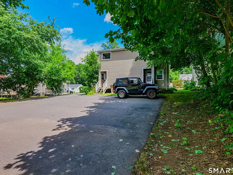 10 Grant St #1 — Photo 19