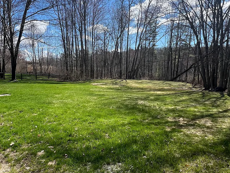 157 Middle Rd — Photo 22