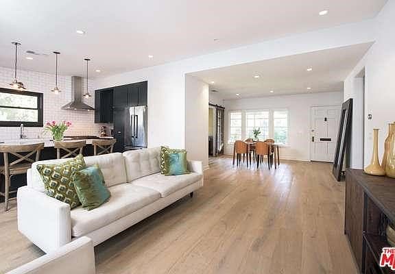 4th image of 12161 Valleyheart Dr