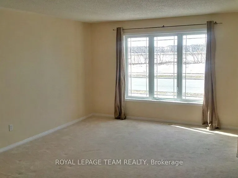 2211 Esprit Dr — Photo 4