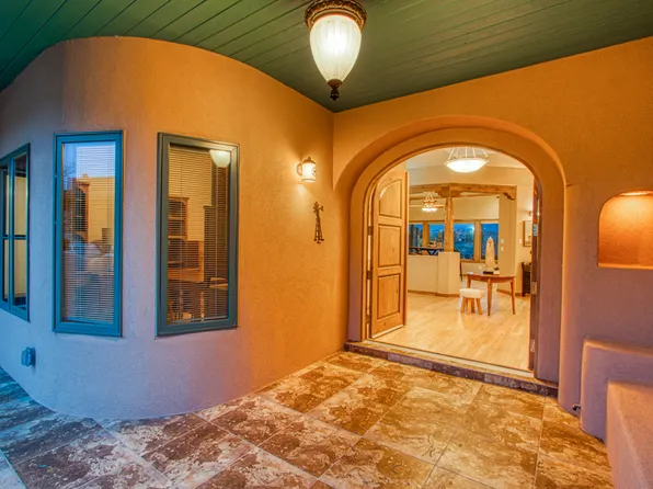 1134 Golf Club Rd, Las Cruces, NM 88011